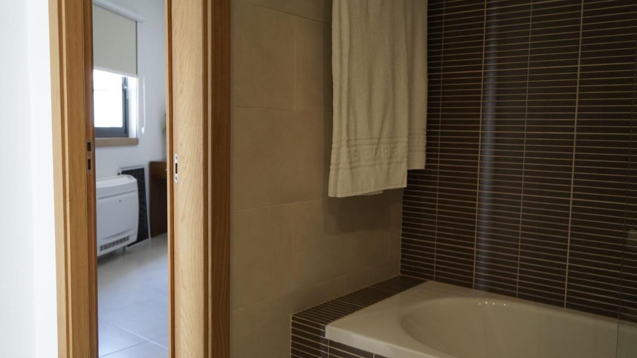 Casas Do Aidro Guest House Freches Екстериор снимка