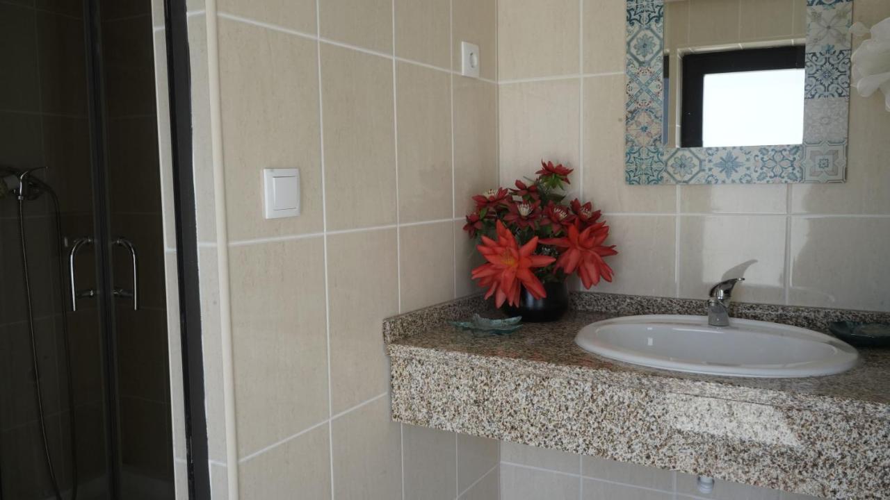 Casas Do Aidro Guest House Freches Екстериор снимка